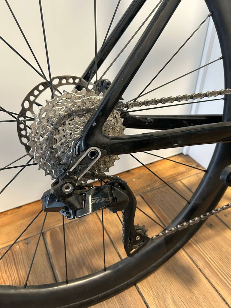 Used Merida SCULTURA 6000 Di2 2024 2024 Road & Gravel, Black — image 3 of 8