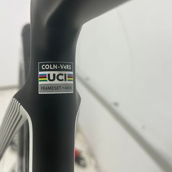 Used Colnago V4RS Shimano Ultegra Di2 2024 Road & Gravel, Black — image 7 of 9