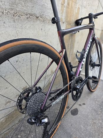 Used Specialized S-Works Tarmac SL8 - Shimano Dura-Ace Di2 2025 2025 Road & Gravel, Red — image 3 of 4