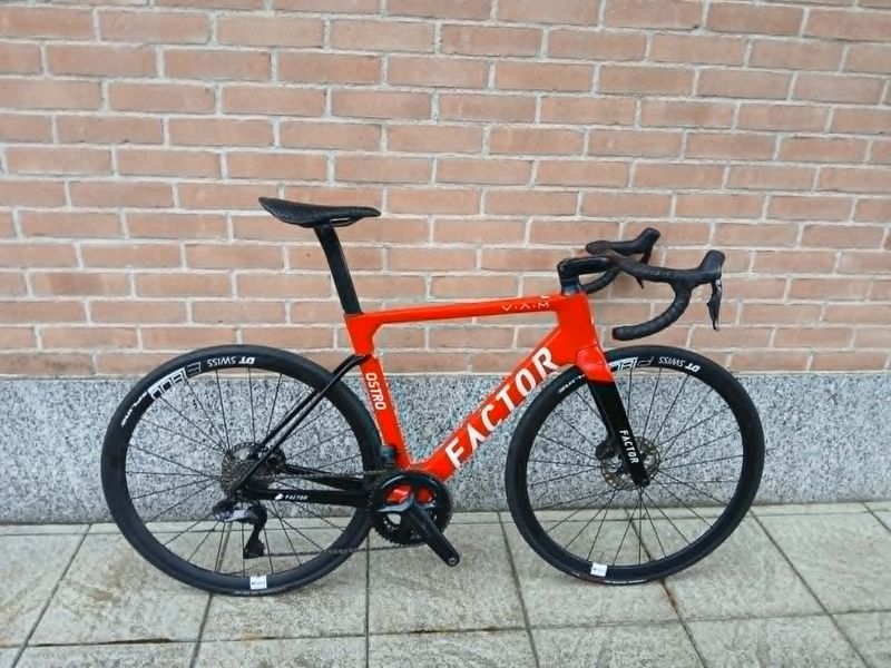 Factor Ostro VAM - Shimano Ultegra Di2 Limited Edition 2024 Road & Gravel usato