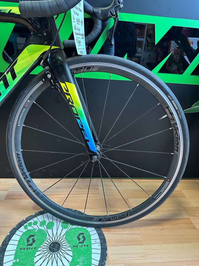 Used Giant Pro 2015 Road & Gravel, Black — image 4 of 5
