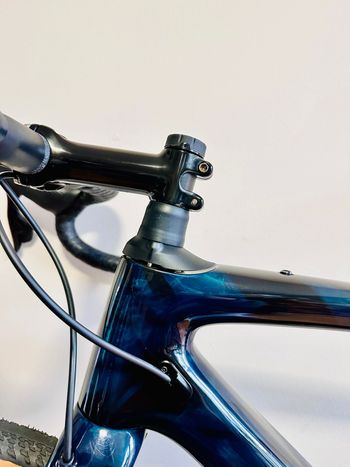 Used Specialized Diverge Expert Carbon 2024 2024 Road & Gravel — image 16 of 19