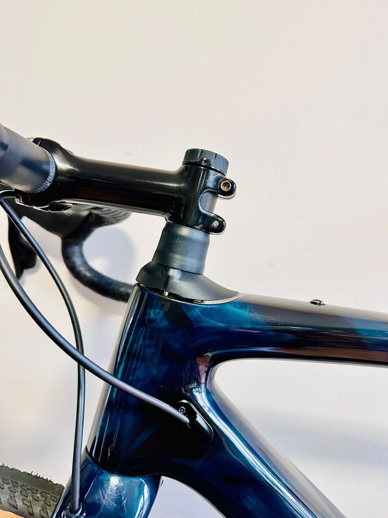 Used Specialized Diverge Expert Carbon 2024 2024 Road & Gravel — image 16 of 19