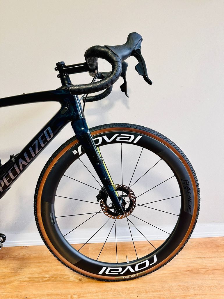 Used Specialized Diverge Expert Carbon 2024 2024 Road & Gravel — image 4 of 19