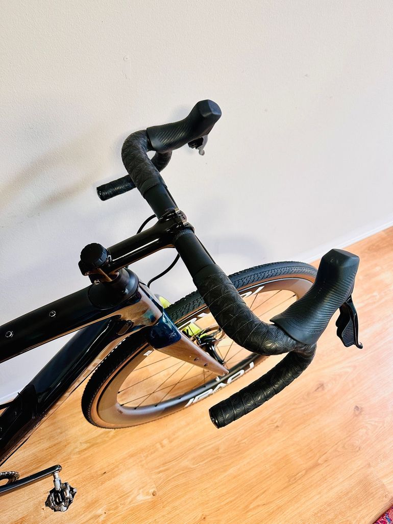 Used Specialized Diverge Expert Carbon 2024 2024 Road & Gravel — image 19 of 19