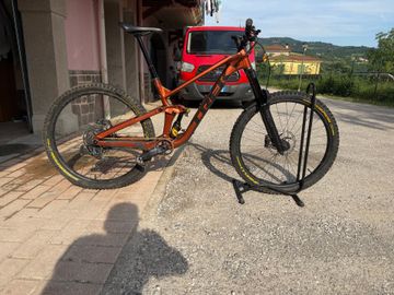 Brugt Trek Slash 8 Gen 5 2023 2023 Mountainbike — billede 3 af 5