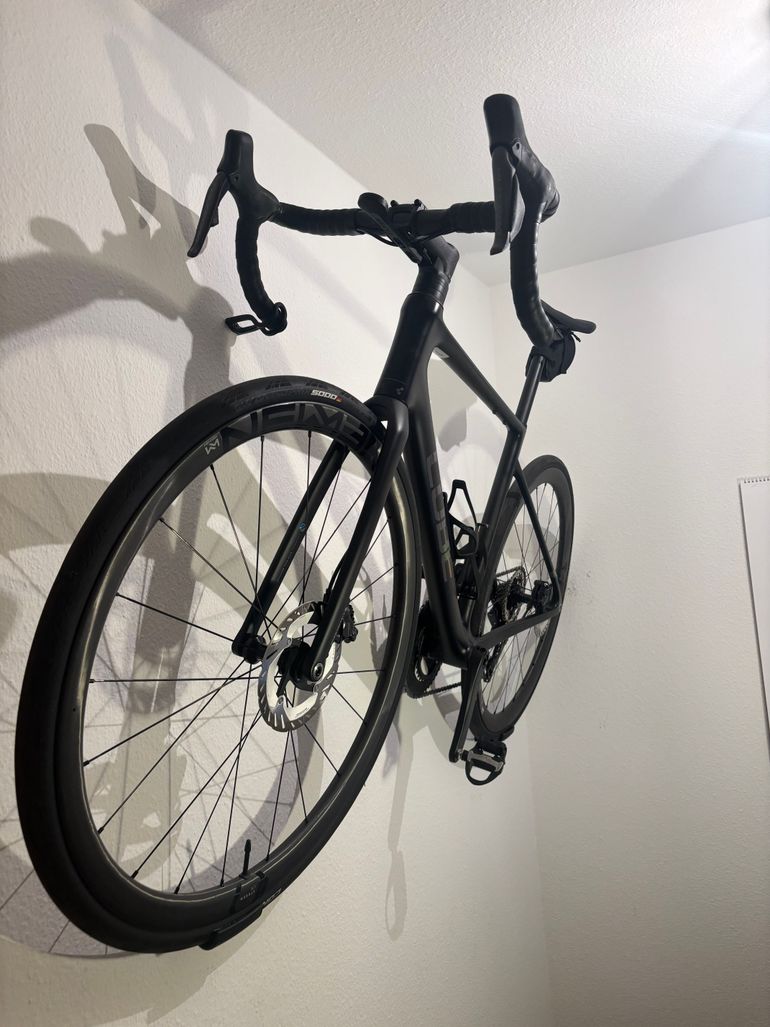 Used CUBE ATTAIN C:62, SLT 2025 2025 Road & Gravel, Negro — image 2 of 7