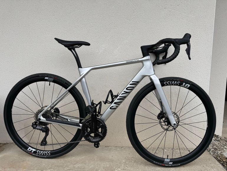 Used Canyon Endurace CF SLX 7 Di2 2026 2026 Road & Gravel — image 1 of 3