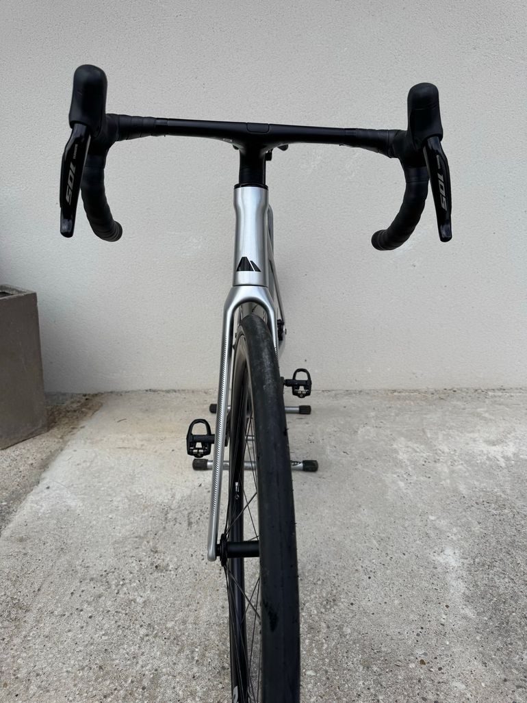 Used Canyon Endurace CF SLX 7 Di2 2026 2026 Road & Gravel — image 4 of 5