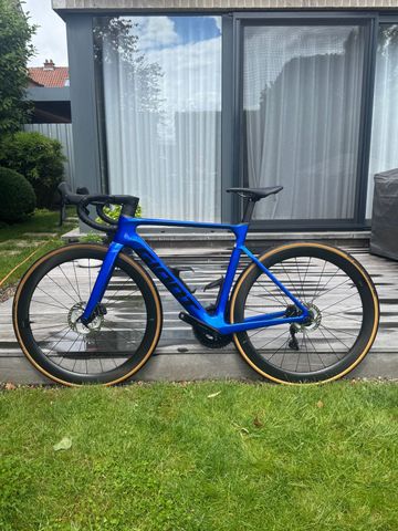 Used Giant Propel Advanced 2 2023 2023 Road & Gravel, Blue — image 2 of 9