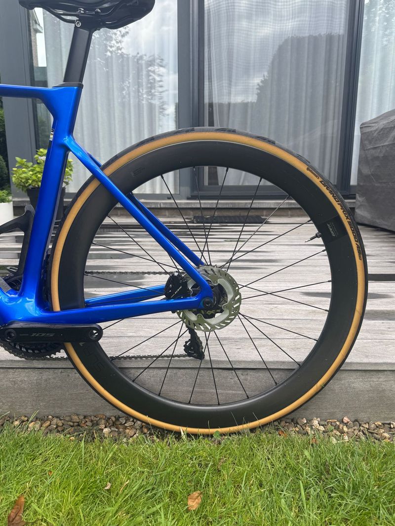Used Giant Propel Advanced 2 2023 2023 Road & Gravel, Blue — image 8 of 9