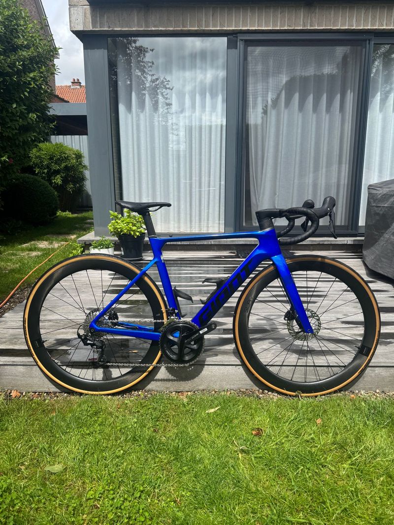 Used Giant Propel Advanced 2 2023 2023 Road & Gravel, Blue — image 1 of 9