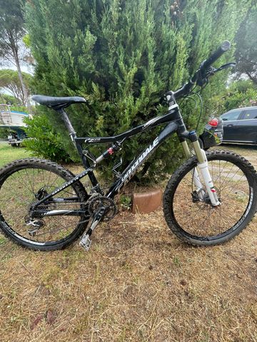 Used Cannondale Custom Shimano Deore XT 2011 Mountainbike, Black — image 6 of 7