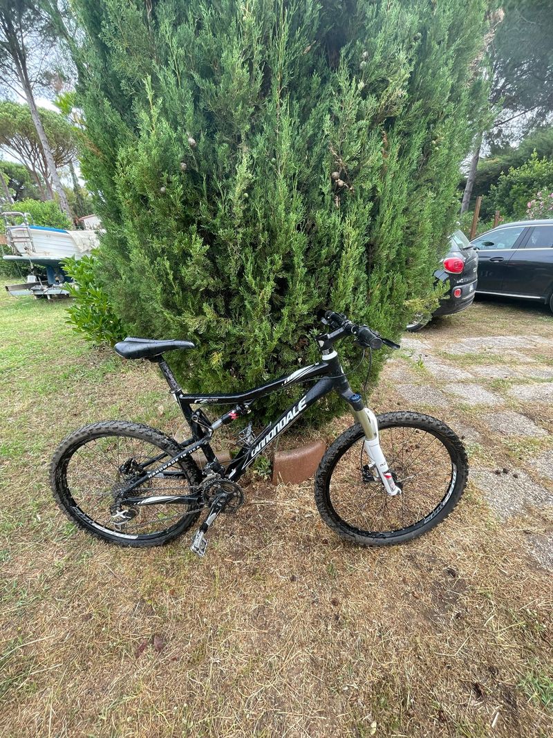 Used Cannondale Custom Shimano Deore XT 2011 Mountainbike, Black — image 7 of 7