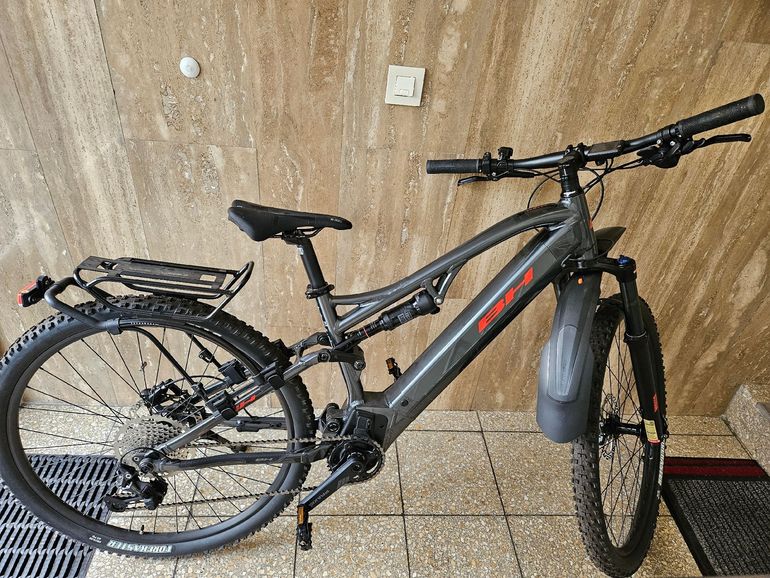 Used BH ATOM LYNX 8.0 2022 2022 Mountainbike, Grigio chiaro — image 1 of 12