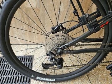 Tweedehands BH ATOM LYNX 8.0 2022 2022 Mountainbike — afbeelding 8 van 12