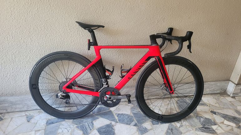 Used Canyon Aeroad CF SLX Disc 9.0 LTD 2018 2018 Road & Gravel, Rosso — image 1 of 8