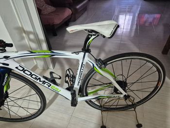 Used Pinarello DOGMA 65.1 Hydro 2015 2015 Road & Gravel, Weiß — image 4 of 5