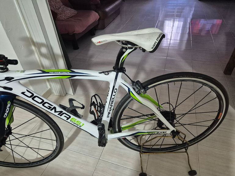 Used Pinarello DOGMA 65.1 Hydro 2015 2015 Road & Gravel, Weiß — image 4 of 5