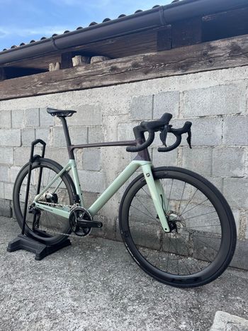 Used Focus IZALCO MAX 8.9 2024 2024 Route & Gravel