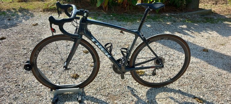 Used Trek Émonda SLR 8 2018 2018 Road & Gravel, Grigio chiaro — image 2 of 7