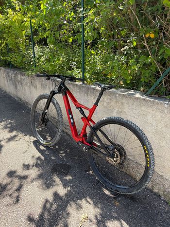 Used Cannondale Scalpel Carbon 3 2022 2022 Mountainbike, Red, 29 — image 3 of 10