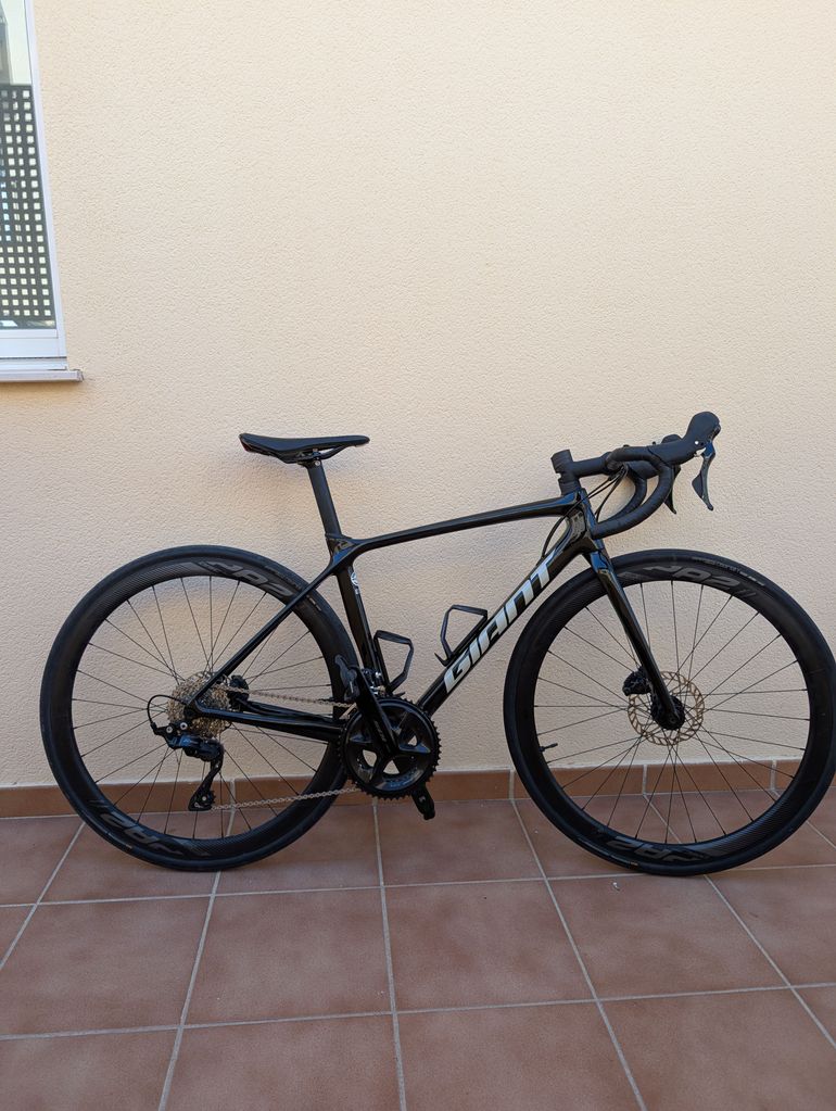 Used Giant TCR Advanced Disc 2 Pro Compact 2024 2024 Road & Gravel — image 1 of 11
