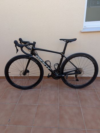Used Giant TCR Advanced Disc 2 Pro Compact 2024 2024 Road & Gravel — image 2 of 11