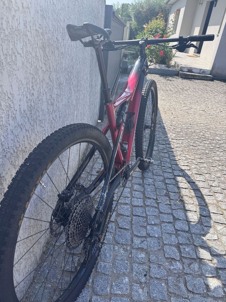 Used Cannondale Scalpel Carbon 3 2024 2024 Mountainbike, Red, 29 — image 2 of 5