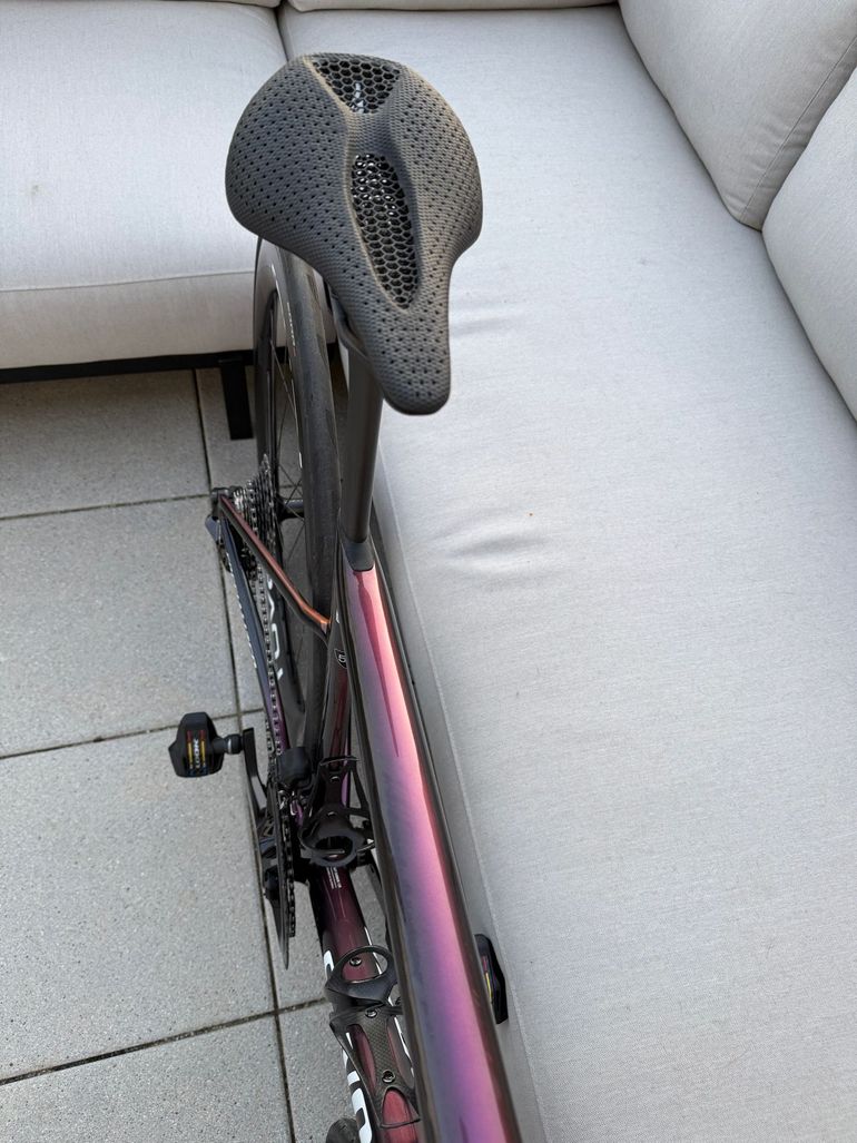 Used Specialized Tarmac Shimano Dura Ace Di2 2025 Road & Gravel, Purple — image 4 of 14