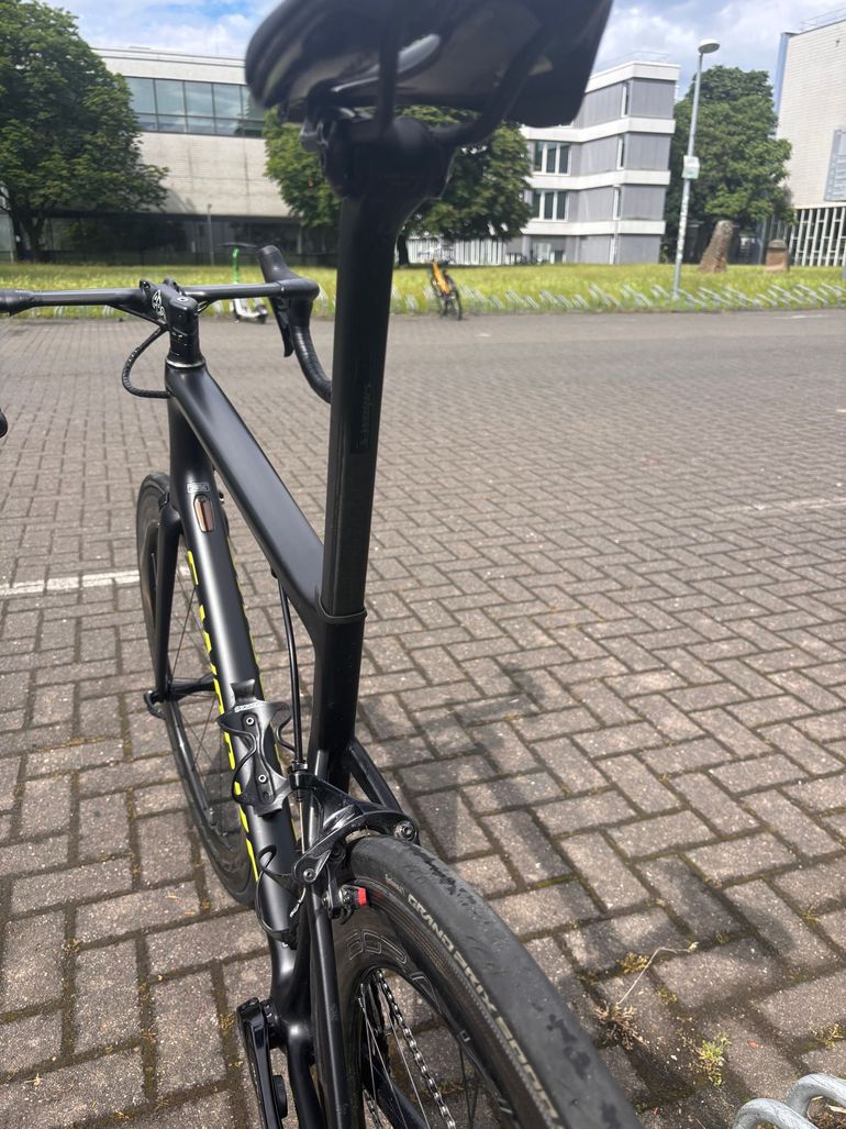 Used Specialized Tarmac Shimano Dura Ace Di2 2019 Road & Gravel — image 9 of 12