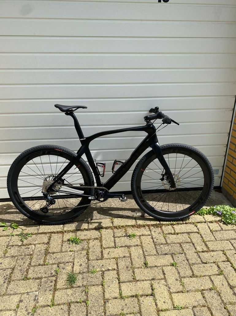 Used Airwolf Airwolf Custom Shimano SLX 2026 Road & Gravel, Black — image 1 of 6