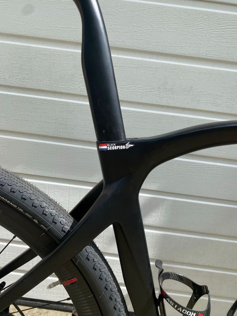 Used Airwolf Airwolf Custom Shimano SLX 2026 Road & Gravel, Black — image 4 of 6