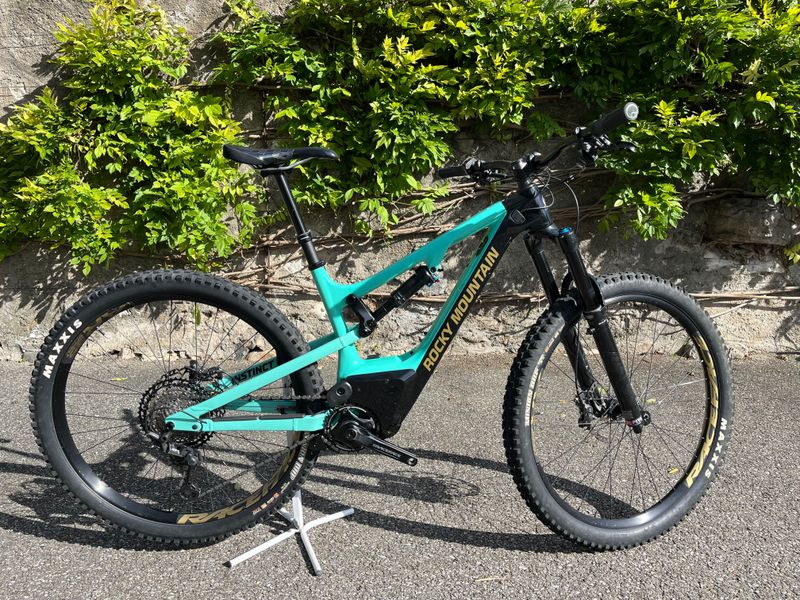 Używany Rocky Mountain Instinct Powerplay Carbon 70 2021 2021 MTB