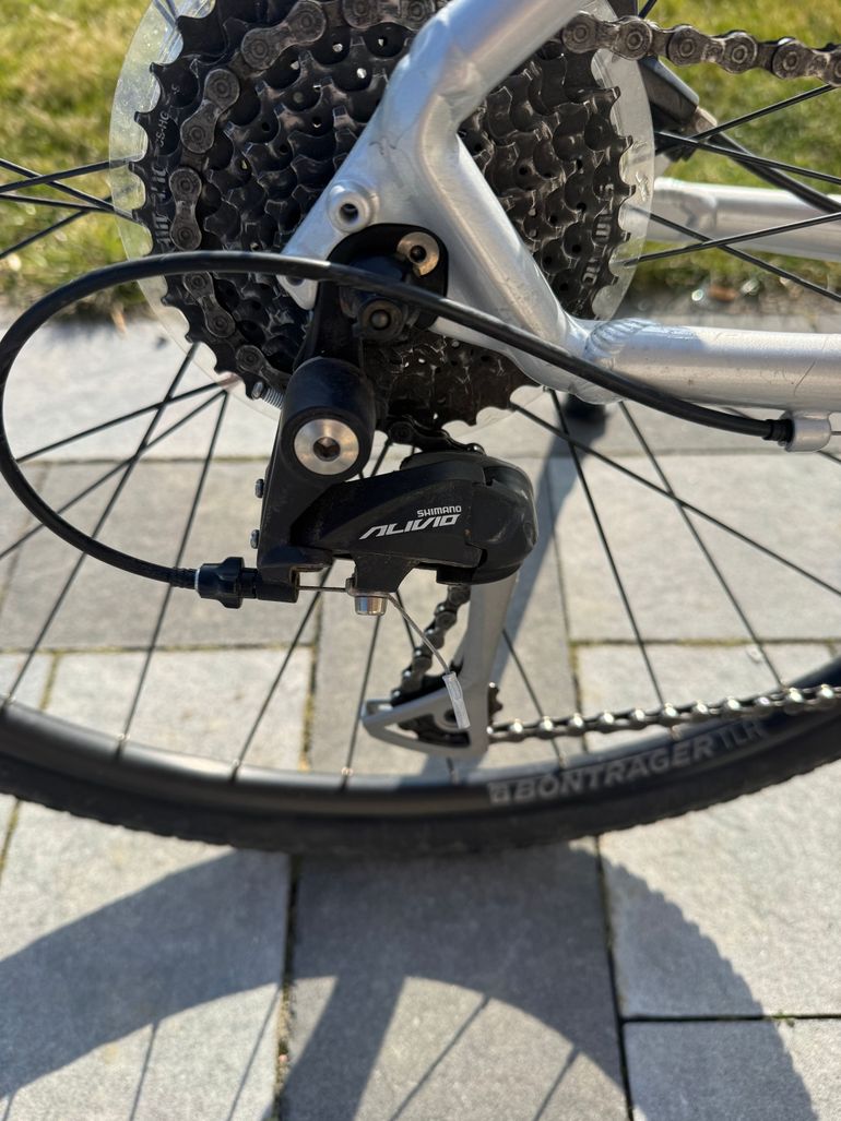 Used Trek Dual Sport 3 2019 2019 Urban, Light Gray — image 8 of 9