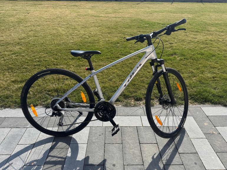Used Trek Dual Sport 3 2019 2019 Urban, Light Gray — image 5 of 9