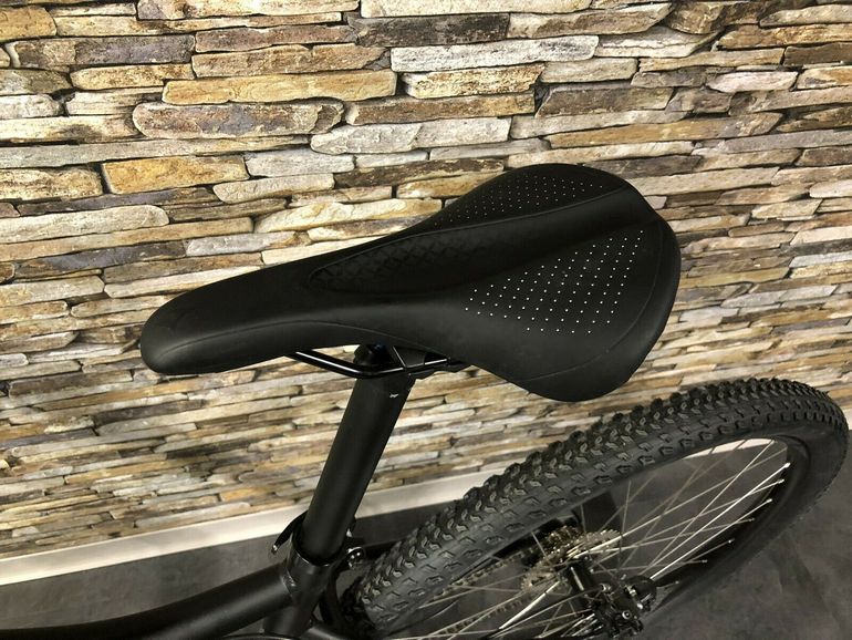 Used Specialized Jynx Comp 650b 2017 2017 Mountainbike, Schwarz, 27.5 — image 9 of 10