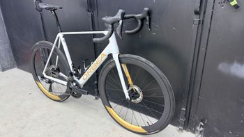 Used Orbea ORCA M20iLTD 2024 2024 Road & Gravel — image 4 of 10