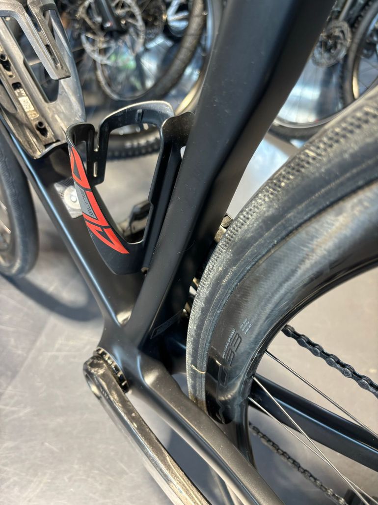 Used Colnago C68 Disc Corsa Pro Bike 2023 2023 Road & Gravel, Schwarz — image 7 of 9