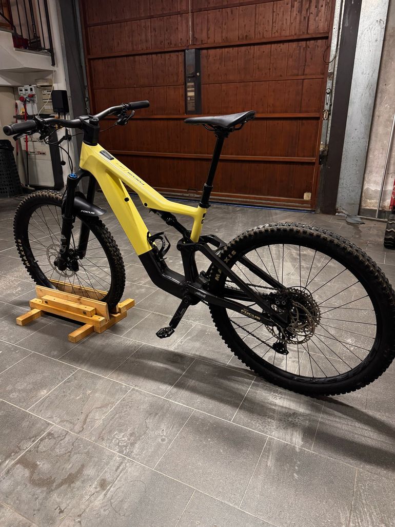 Used Focus JAM² SL 8.8 2023 2023 Mountainbike, Orange, 29 — image 1 of 4