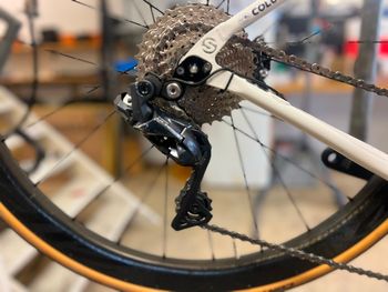 Used Standert Triebwerk Blue Orchid Shimano Ultegra Di2 8100 12speed 2024 2024 Road & Gravel, White — image 3 of 5