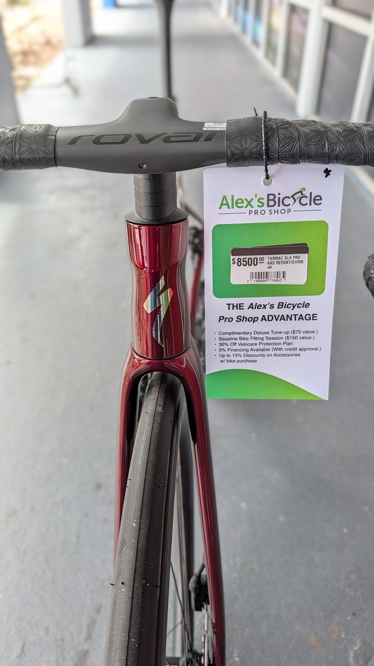 Used Specialized Tarmac SL8 Pro - SRAM Force AXS 2026 2026 Road & Gravel, Red — image 4 of 5