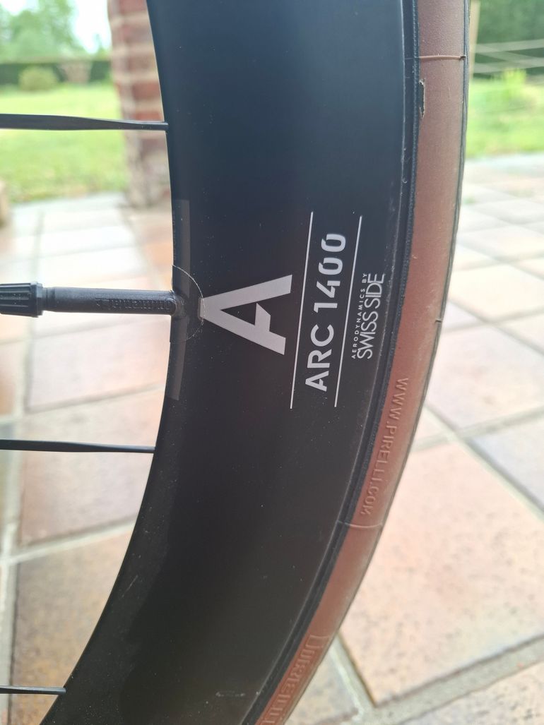 Used Bianchi Infinito ULTEGRA DI2 2025 2025 Road & Gravel — image 7 of 11