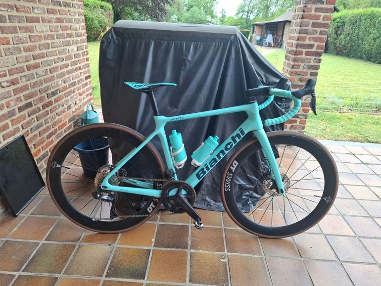 Used Bianchi Infinito ULTEGRA DI2 2025 2025 Road & Gravel — image 2 of 11