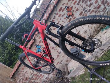 Used Scott Scale 980 2022 2022 Mountainbike, Red, 29 — image 9 of 12