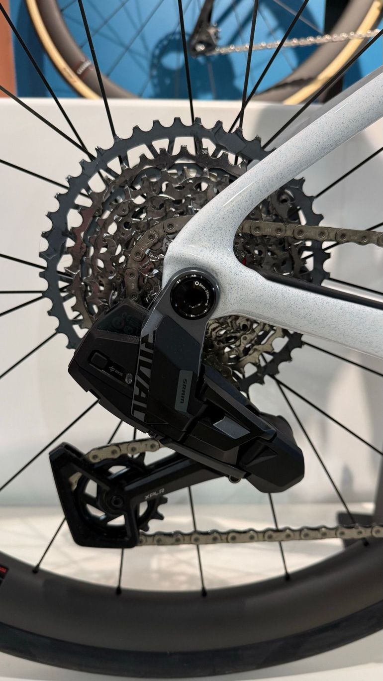 Used Cervélo Aspero SRAM Rival eTap AXS 2025 Road & Gravel, Weiß — image 2 of 5