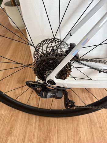 Used CUBE ATTAIN, SLX 2025 2025 Road & Gravel, Blanco — image 6 of 7