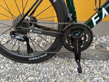 Used Factor Ostro Shimano Ultegra Di2 (12 Speed) 2022 Road & Gravel, Green — image 3 of 5