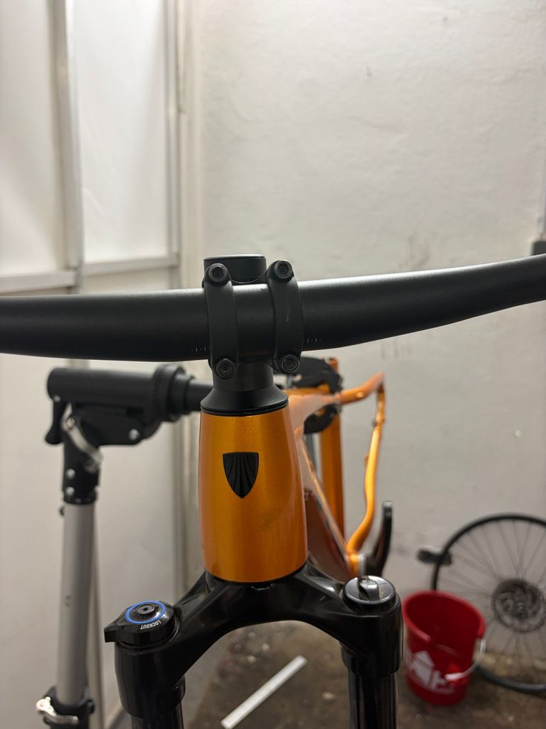 Used Trek X-Caliber 7 2019 Frameset 2019 Mountainbike, Orange, 27.5, 29 — image 3 of 6