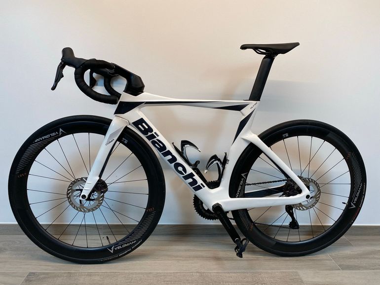 Used Bianchi Oltre Comp Ultegra Di2 2024 2024 Road & Gravel — image 3 of 27